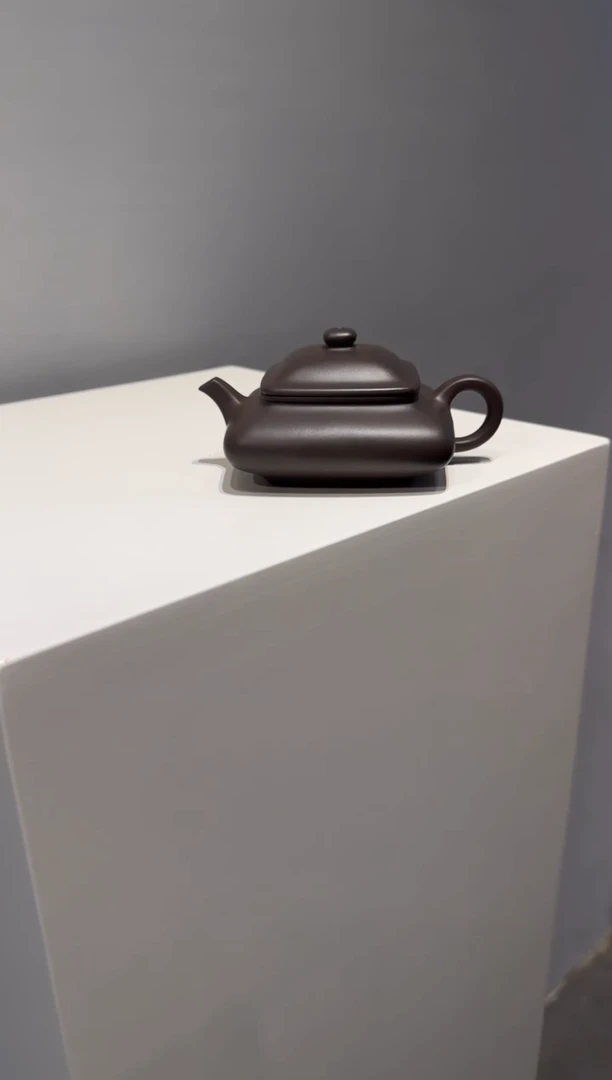 茶壶紫砂桃**楚寒灰老人老紫泥
