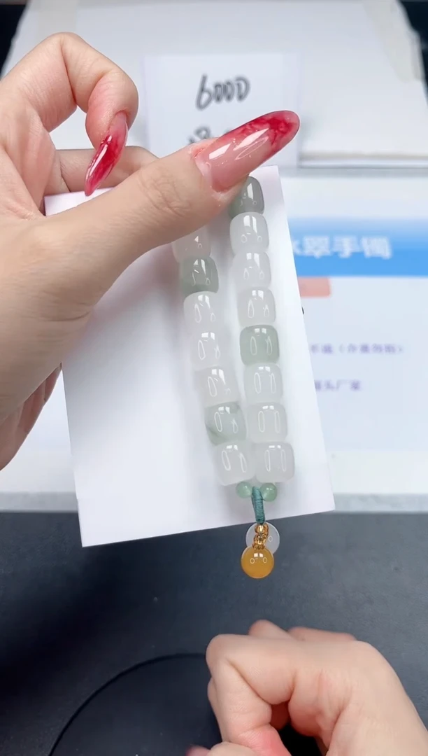 【闪购商品】石英质玉手镯未镶嵌手链