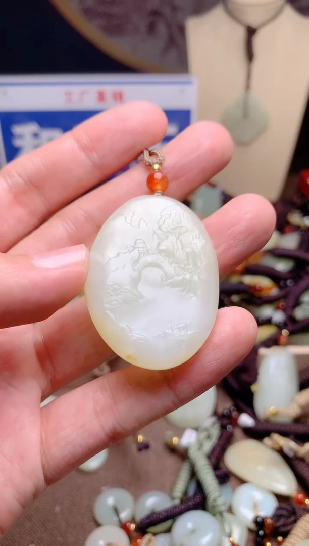 和田玉未镶嵌颈饰1