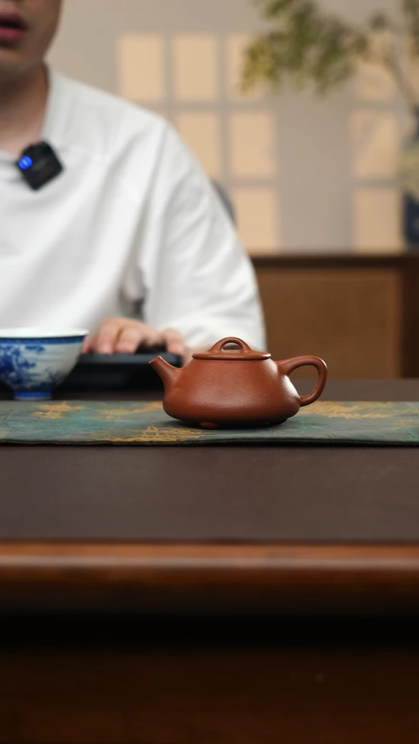茶壶紫砂红降坡平盖 石瓢  置换 不退换