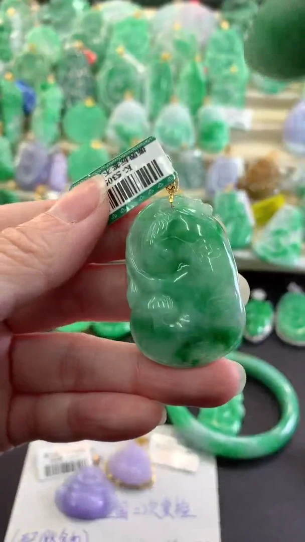 【闪购商品】翡翠吊坠(不含链)18K金镶嵌挂件