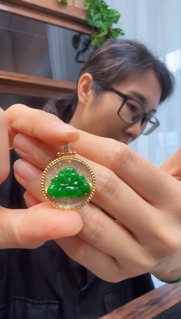 颈饰18K金镶嵌翡翠那*00013800