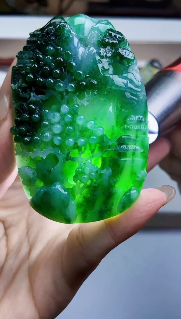 颈饰未镶嵌翡翠1