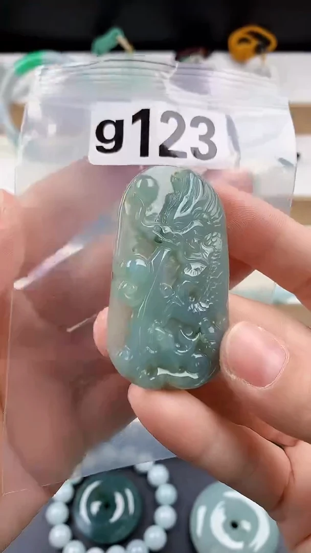 颈饰未镶嵌翡翠天然翡翠吊坠挂件