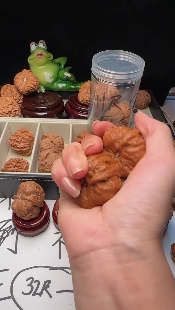 文玩核桃吊坠科*华12核桃