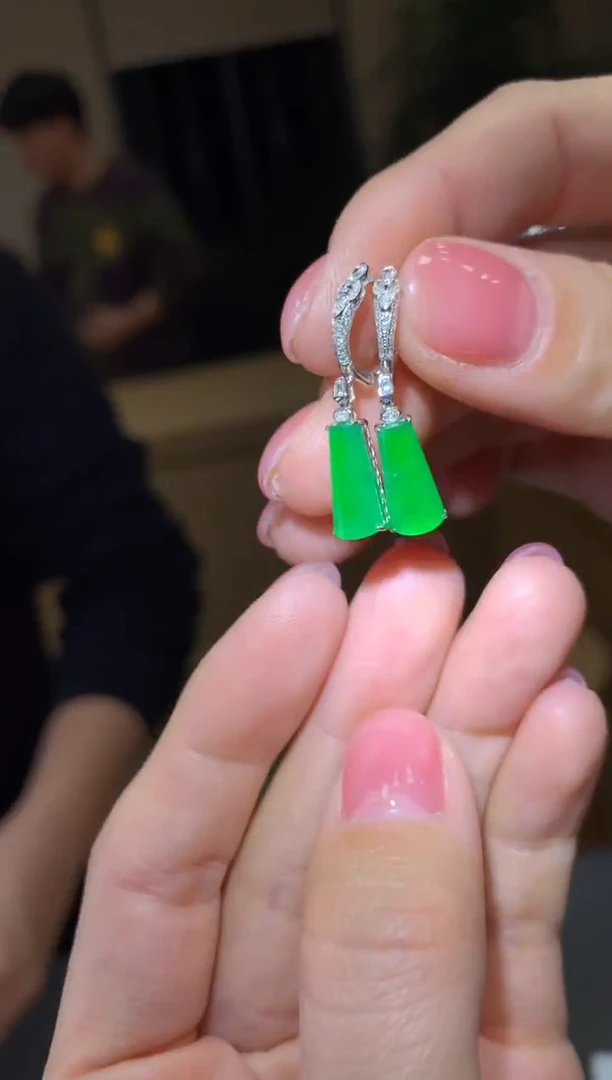 18K金镶嵌翡翠耳饰|不退不换