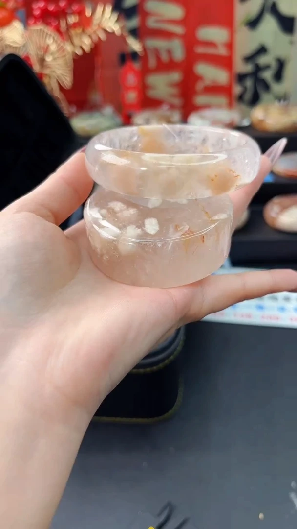 【闪购商品】石英质玉手镯未镶嵌赠送镯心（61圈口）