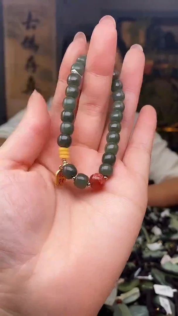 颈饰未镶嵌和田玉多样性发货，拍一发一