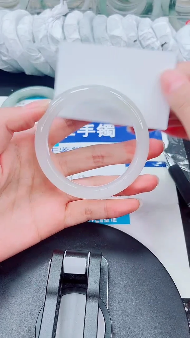 未镶嵌手镯石英质玉340-57/58