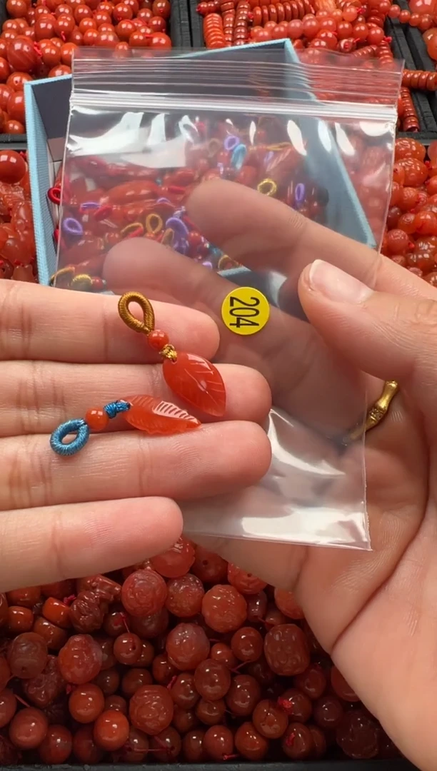 【闪购商品】南红玛瑙颈饰未镶嵌1