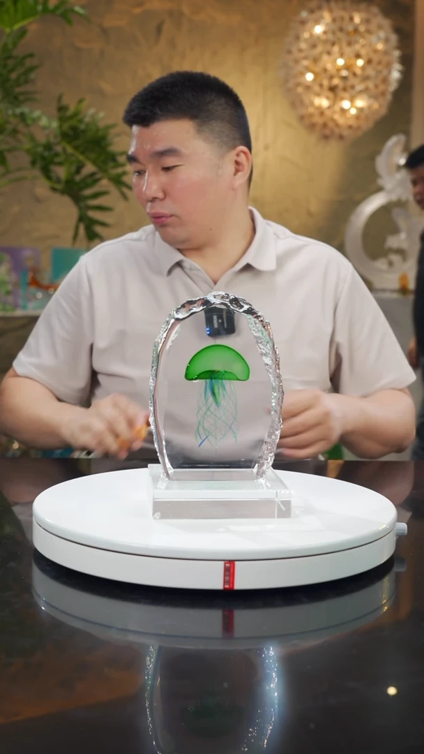 瓷片福利绿色水母摆件小号带底座