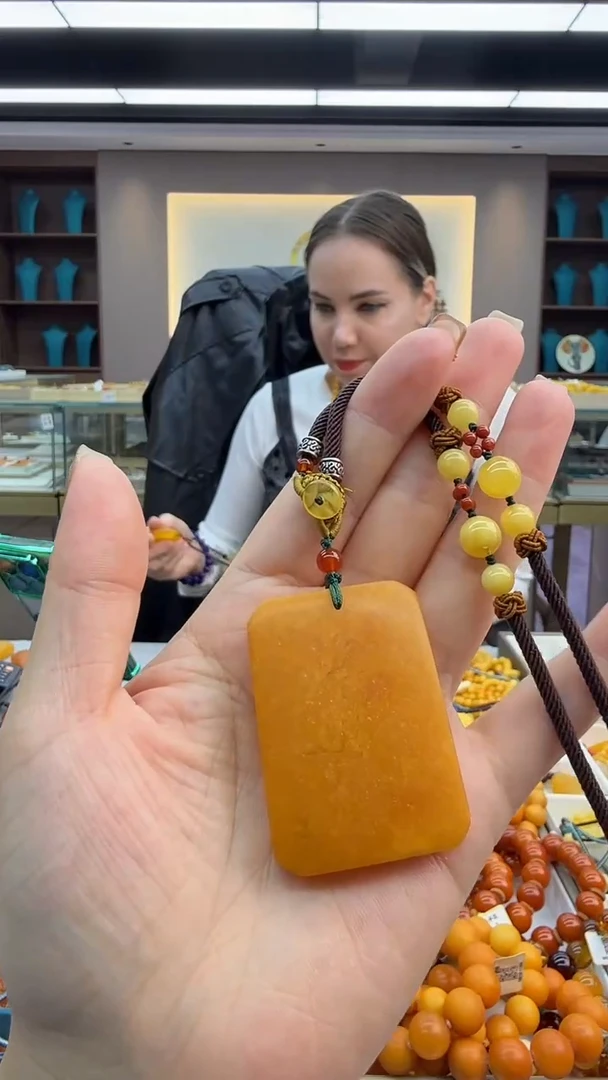 琥珀颈饰未镶嵌113秒拍号 假一罚三