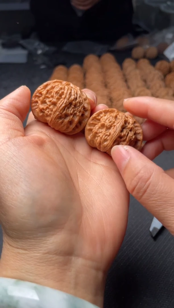 把件文玩核桃w39   白狮子 39尺