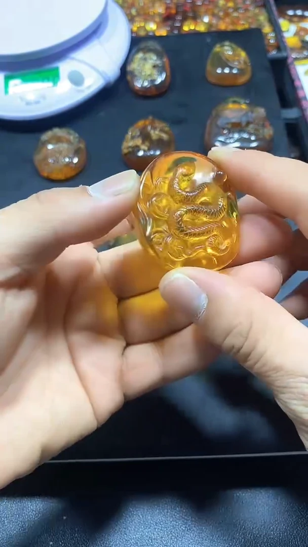 绿珀颈饰未镶嵌天然缅甸琥珀