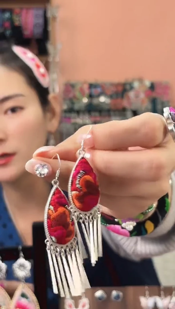 织绣艺枝独绣手工饰品107