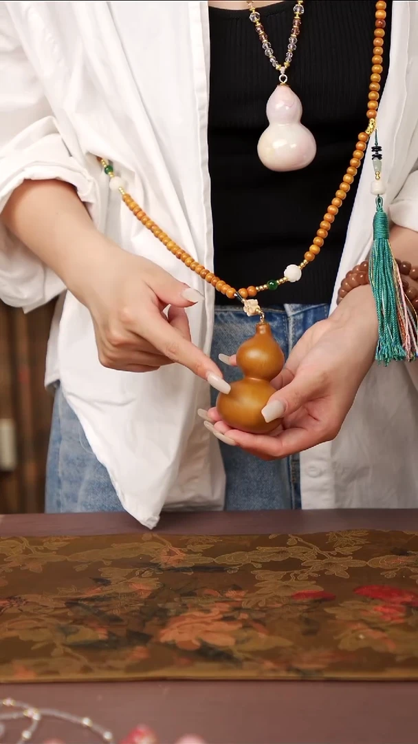 23天琦閤漆艺小葫芦挂件89