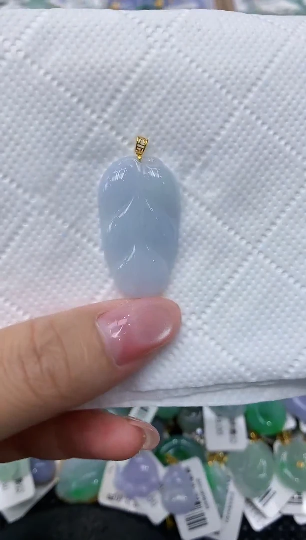 翡翠18K金镶嵌颈饰111111111