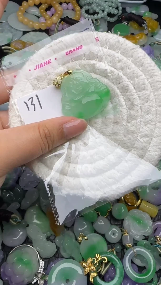 颈饰未镶嵌翡翠缅甸翡翠吊坠