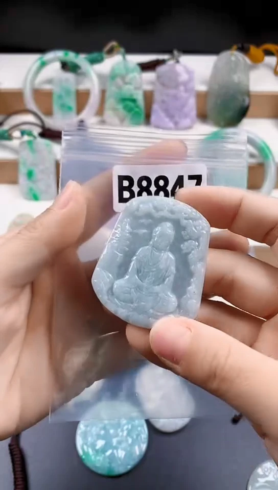 颈饰未镶嵌翡翠天然翡翠吊坠挂件