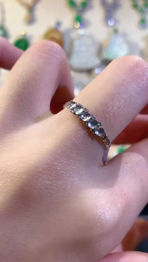 18K金镶嵌戒指翡翠冬日珠宝多样性发货一件Q36