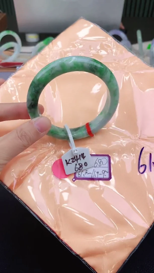 未镶嵌手镯翡翠61