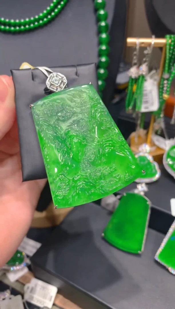 翡翠未镶嵌颈饰13一季