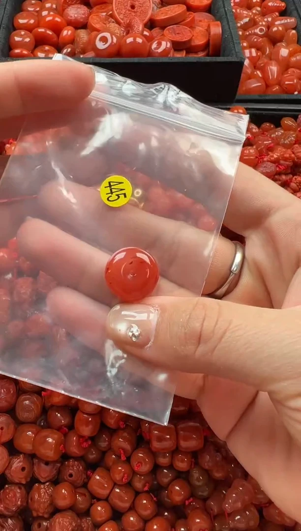 【闪购商品】南红玛瑙颈饰未镶嵌1