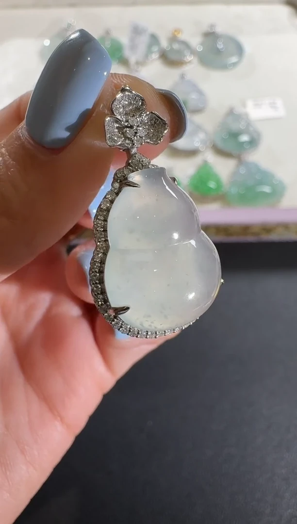 【闪购商品】翡翠吊坠(不含链)18K金镶嵌【源头工厂】钻石镶嵌