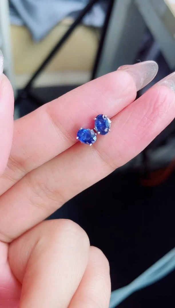 【闪购商品】蓝宝石耳饰银S925镶嵌耳饰