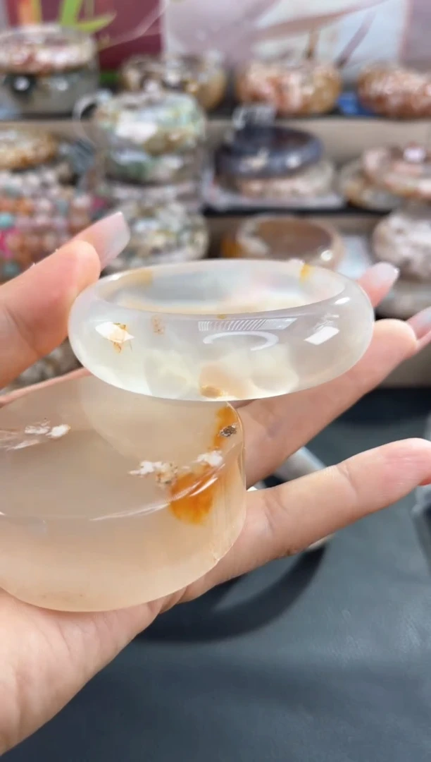 未镶嵌手镯石英质玉58
