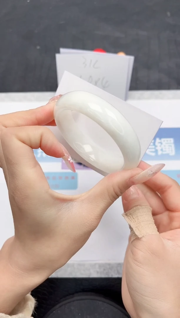 【闪购商品】和田玉手镯未镶嵌L49-62.5