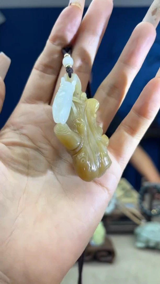 和田玉未镶嵌颈饰1