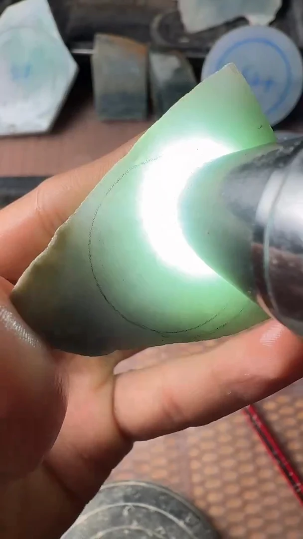 翡翠裸石天然缅甸A货翡翠