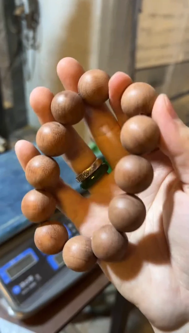 木红檀香爆香变异型手串卡1.8