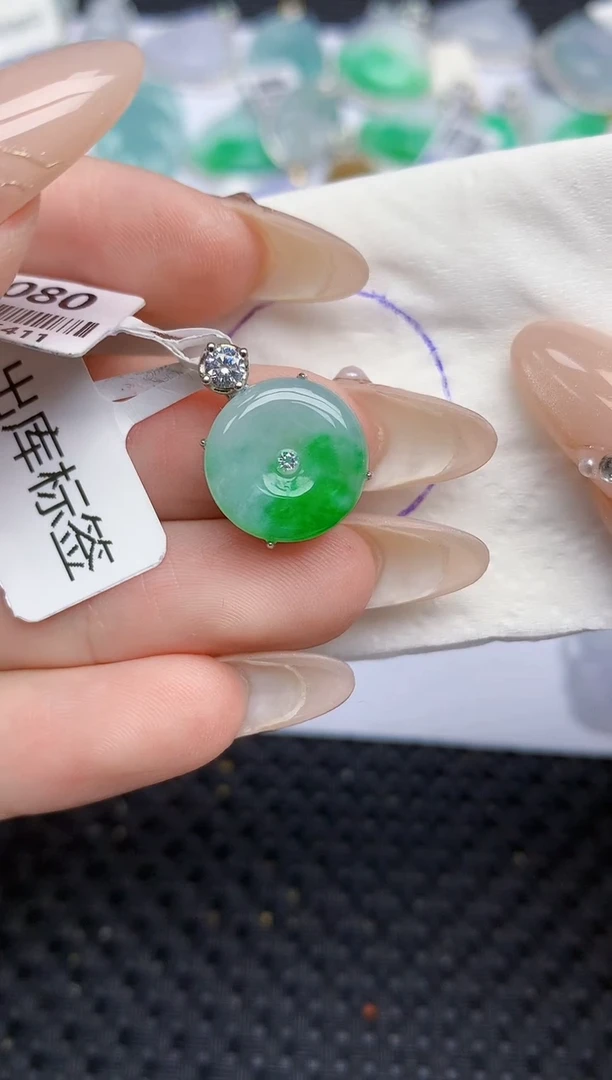 颈饰银S925镶嵌翡翠162   天然翡翠A货  百元以上9米证书费自理