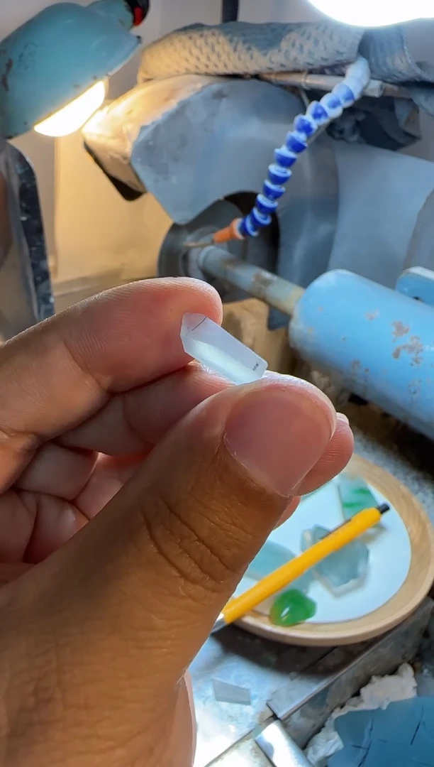 定制翡翠未镶嵌缅甸A货翡翠