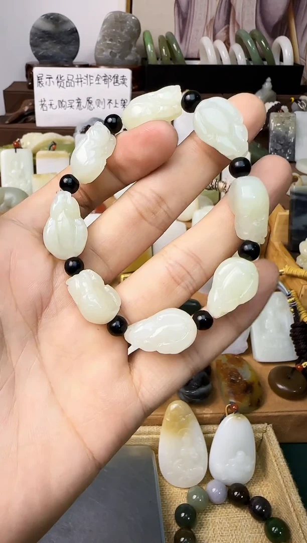 【闪购商品】和田玉颈饰未镶嵌手串