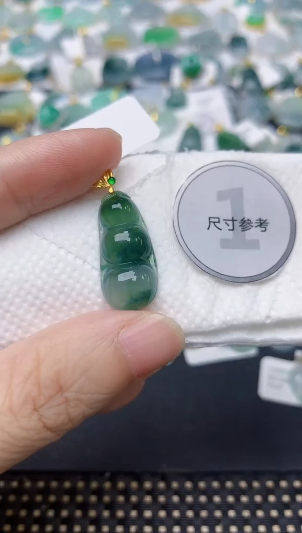 颈饰18K金镶嵌翡翠天然缅甸A货翡翠
