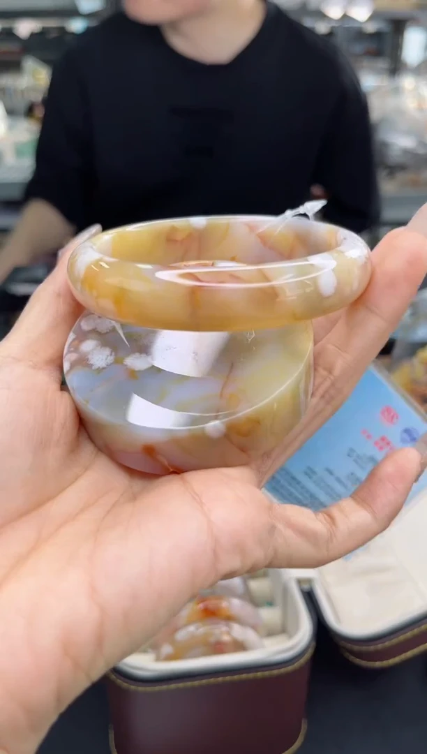 【闪购商品】石英质玉手镯未镶嵌65圈口（赠品镯心）3448708