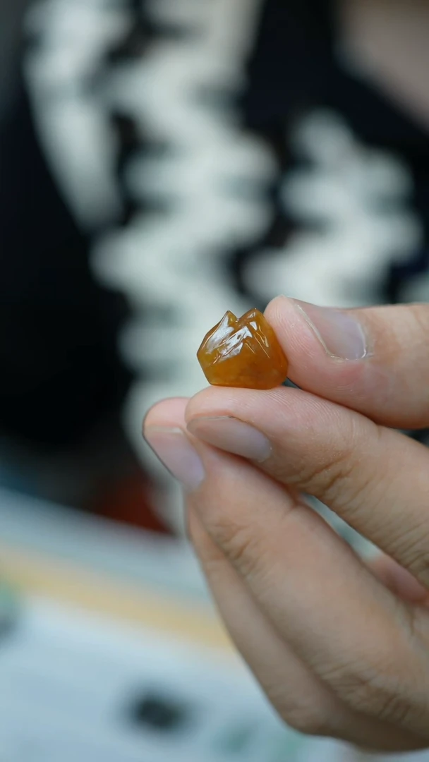 裸石翡翠49号-远山裸石/GG/3