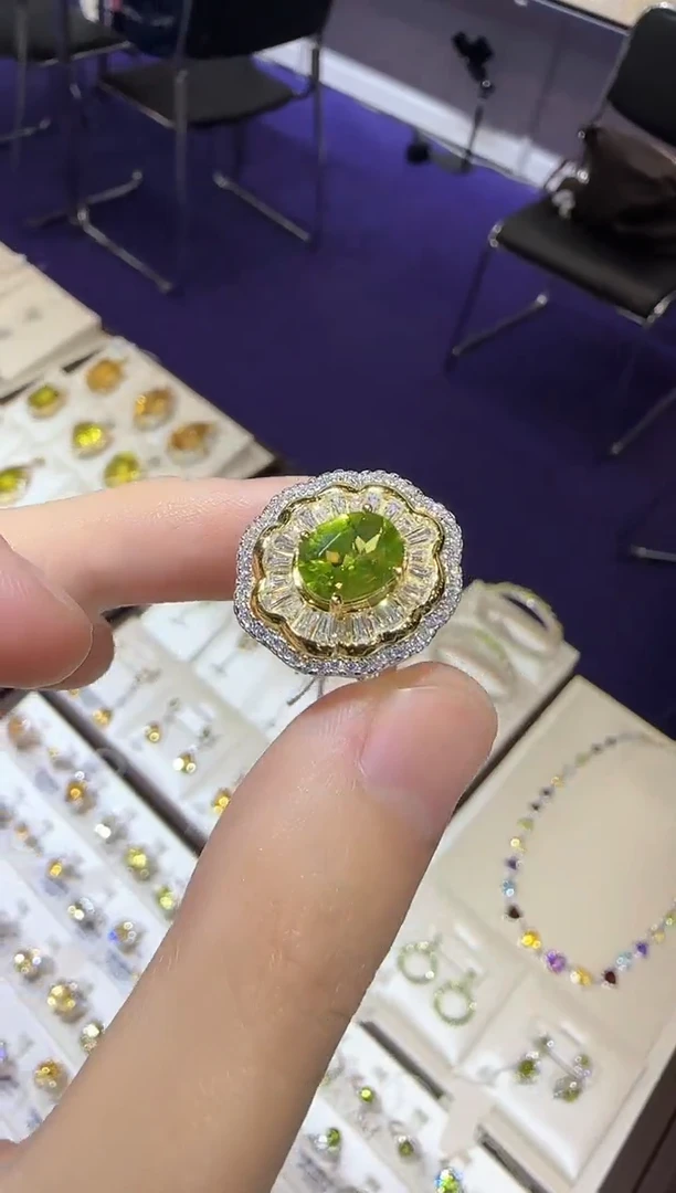 【闪购商品】橄榄石戒指银S925镶嵌9*7mm设计款