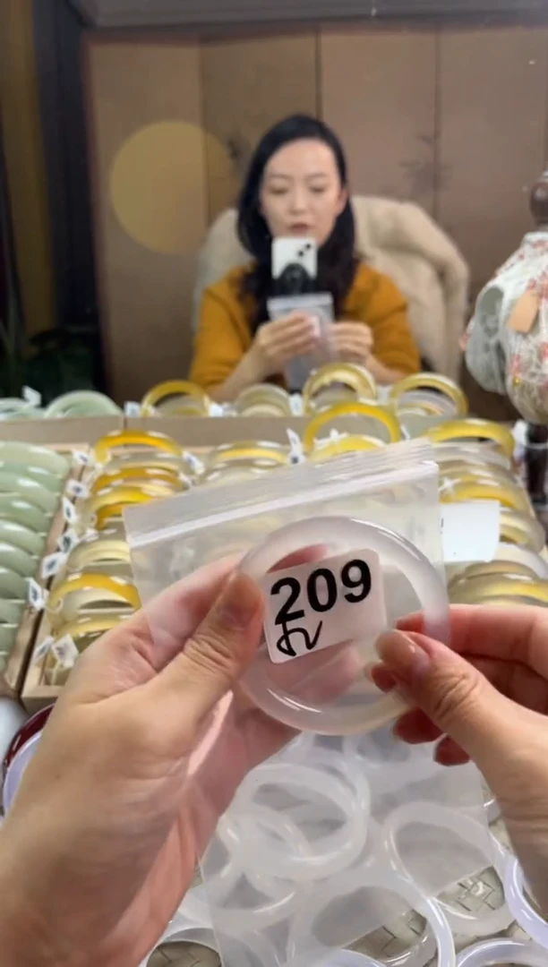 手镯玛瑙/玉髓未镶嵌209