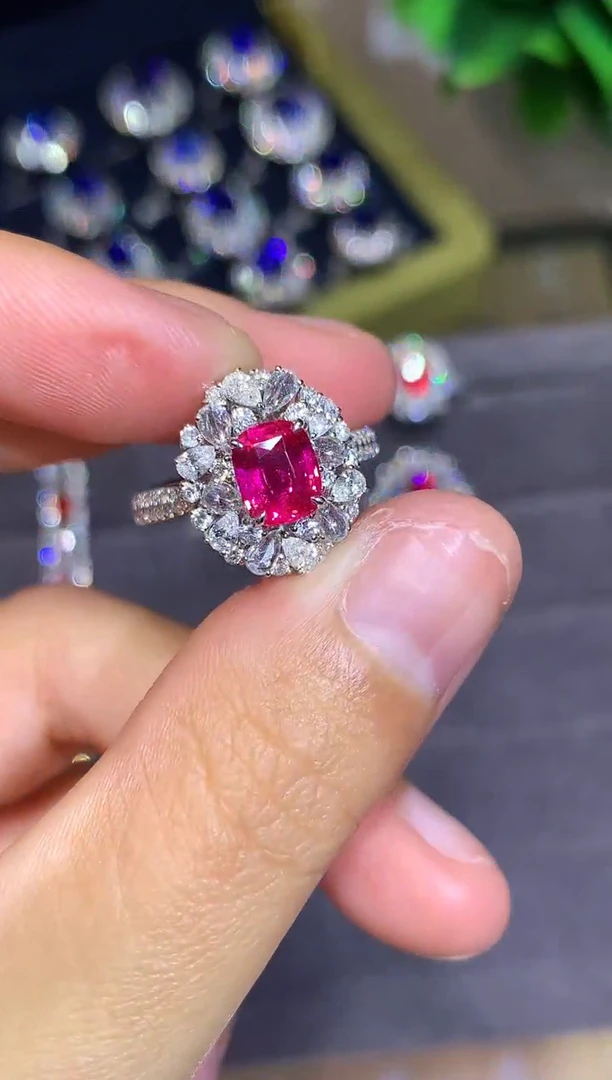 18K金镶嵌戒指红宝石1.17ct 无烧