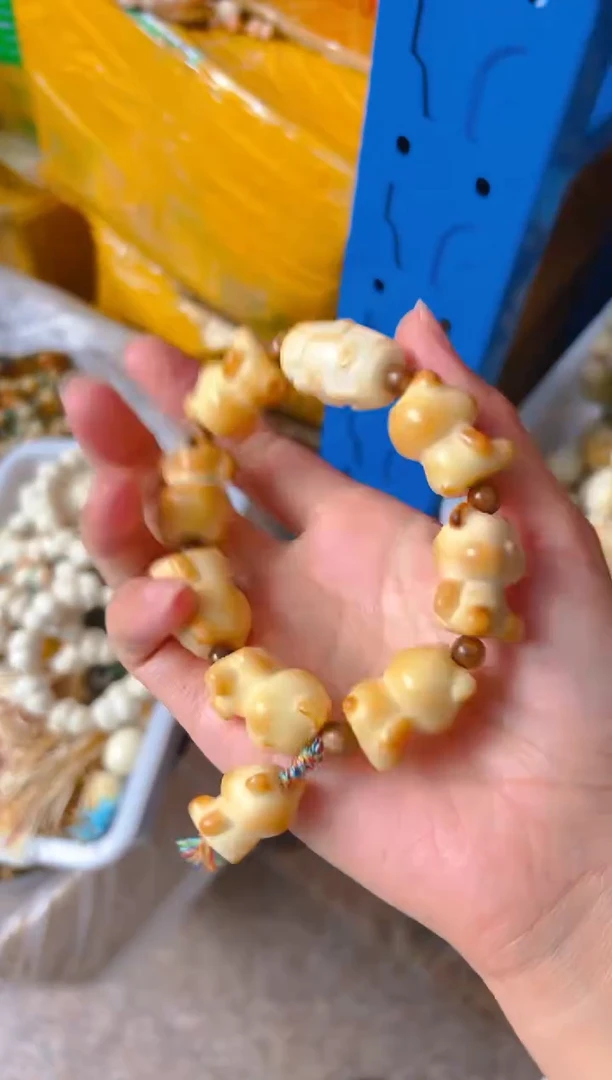 吊坠菩提根/象牙果炭烤小熊单圈