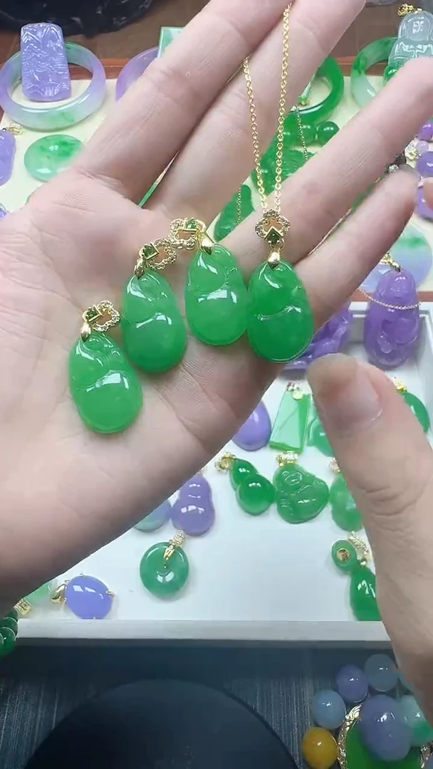 吊坠(赠链)14K金镶嵌翡翠阳绿如意小葫芦