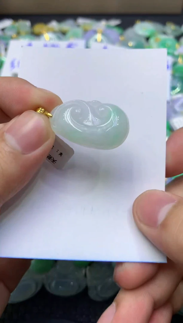 颈饰未镶嵌翡翠天然缅甸翡翠A货