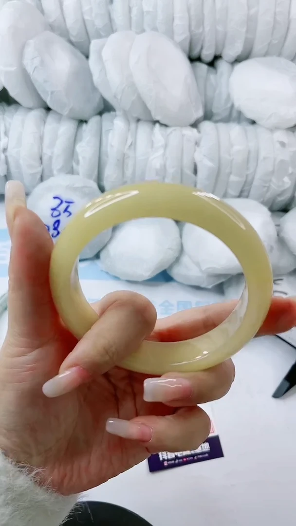 【闪购商品】石英质玉手镯未镶嵌多样性发货63B197