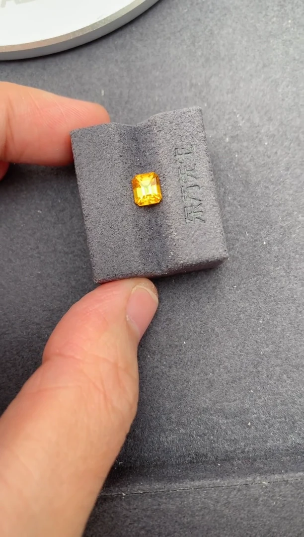 裸石彩色蓝宝石1ct黄蓝宝  定制   BE
