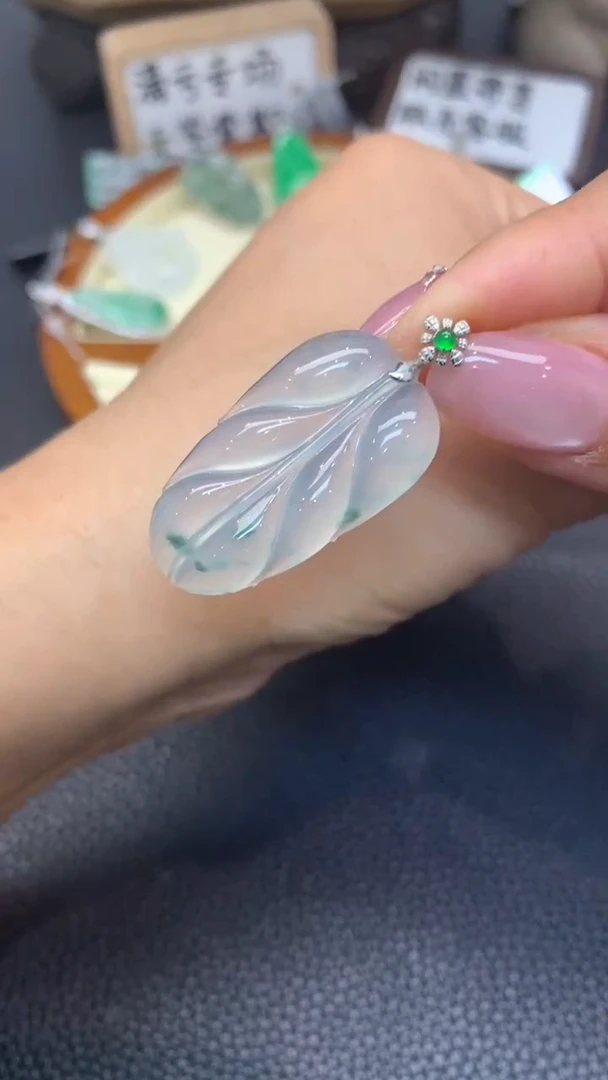 18K金镶嵌定制翡翠A240