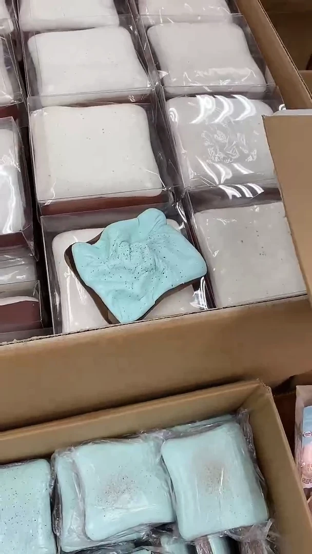 白蓝大土司+中号薄荷吐司，默认瑕疵无售后